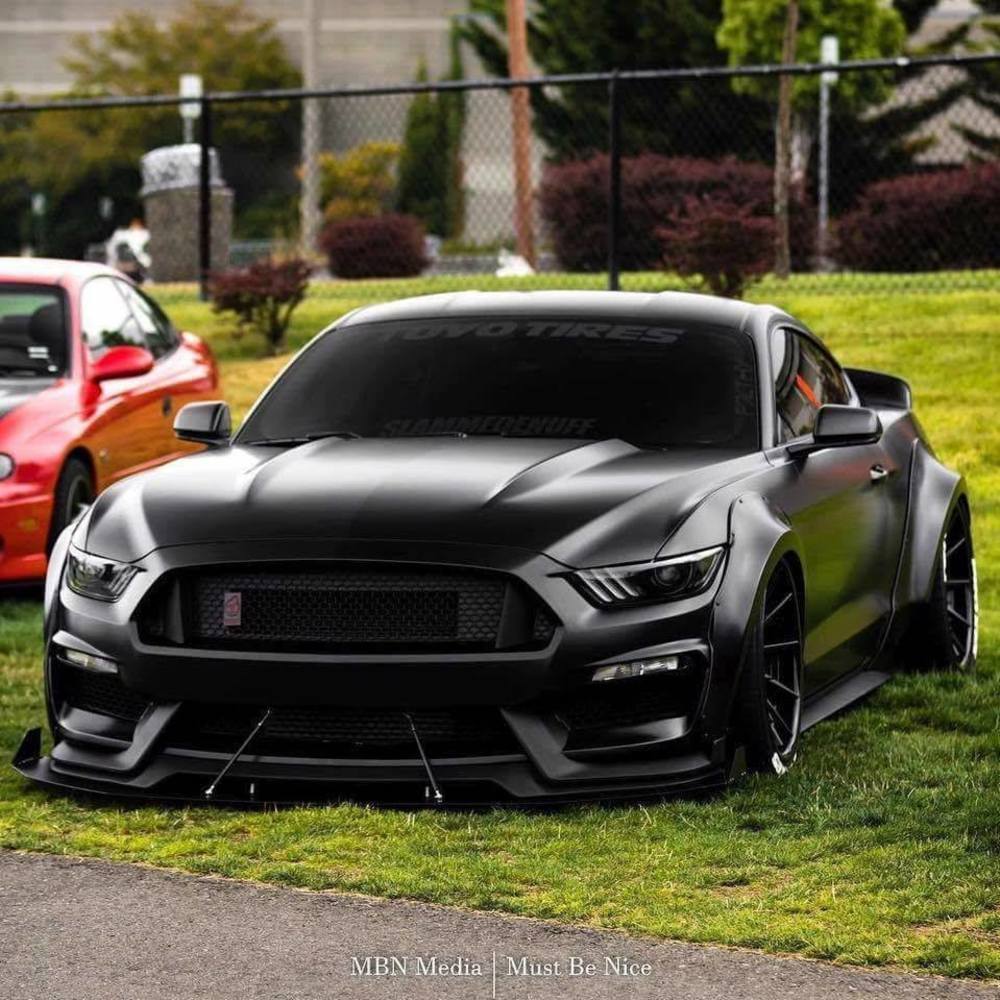 Meet your Posher, Manolo